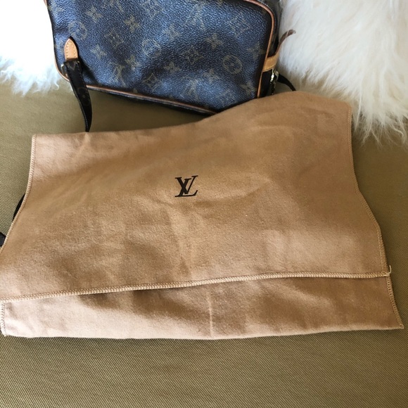 Louis Vuitton crossbody bag❣️ - Picture 7 of 9